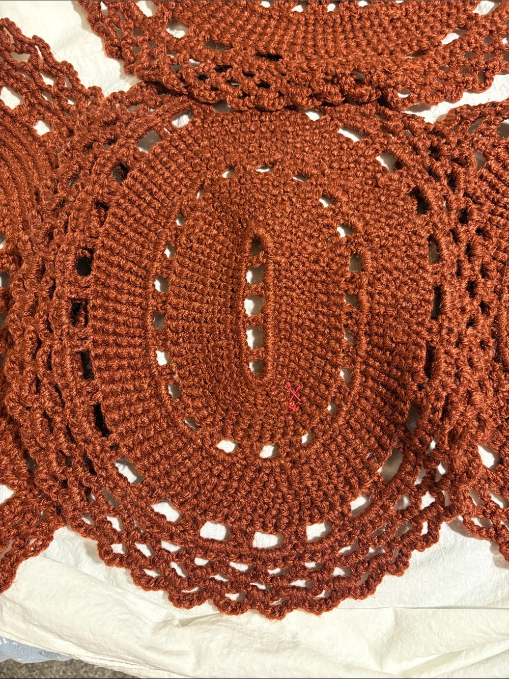 Vintage Brown Crochet Oval placemat- Home Accents - Picture 2 of 7
